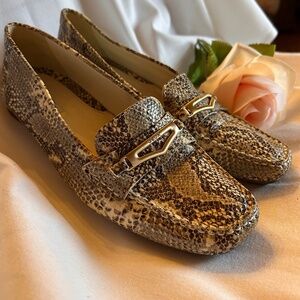 Geox loafers snakeskin size 37.5  like new! Worn once.